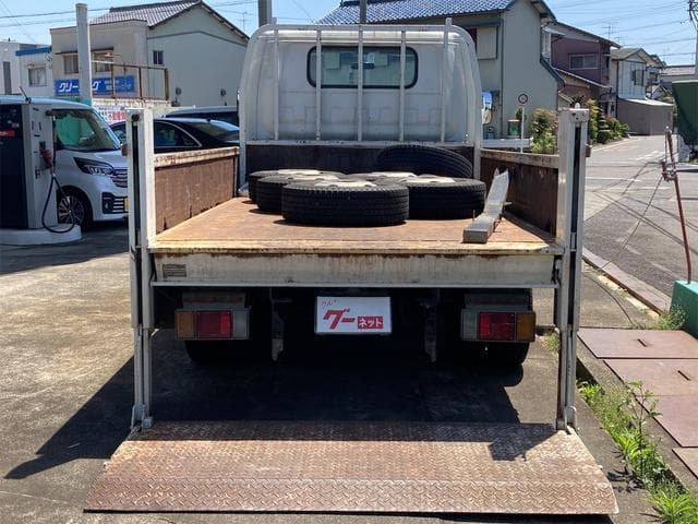 2006 Mazda Titan