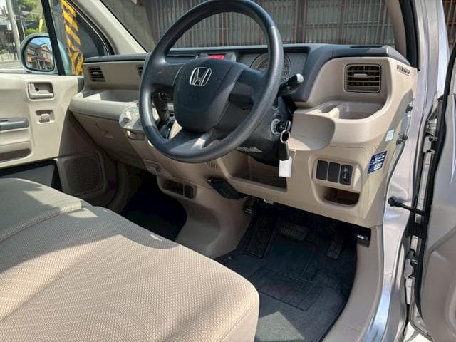 2014 Honda Life