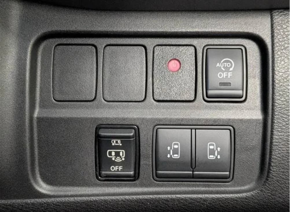 2021 Nissan Serena Highway Star V8