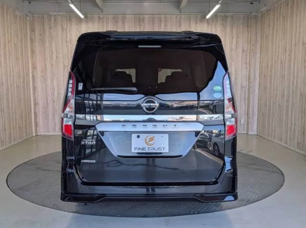 2021 Nissan Serena Highway Star V8