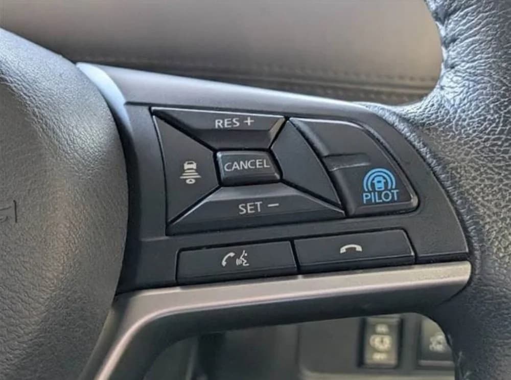 2021 Nissan Serena Highway Star V8