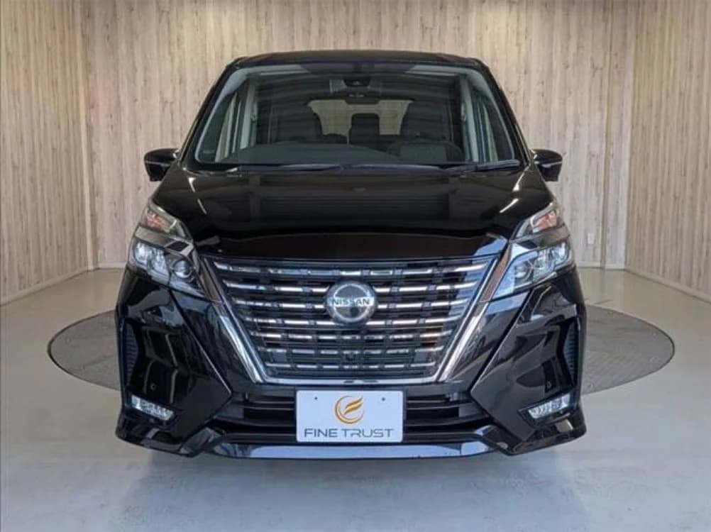2021 Nissan Serena Highway Star V8